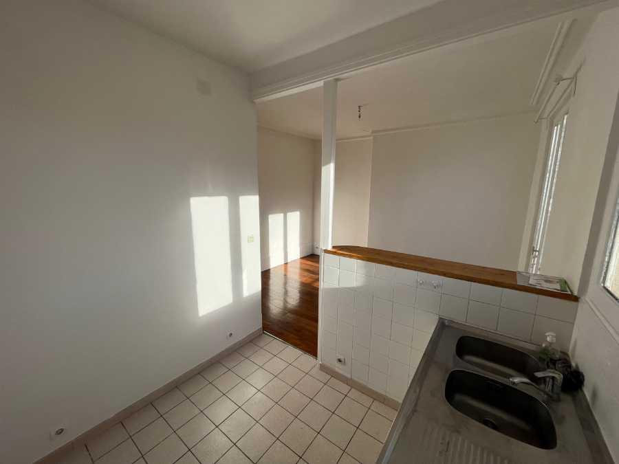 
                                                Location
                                                 Location T2 Levallois Perret