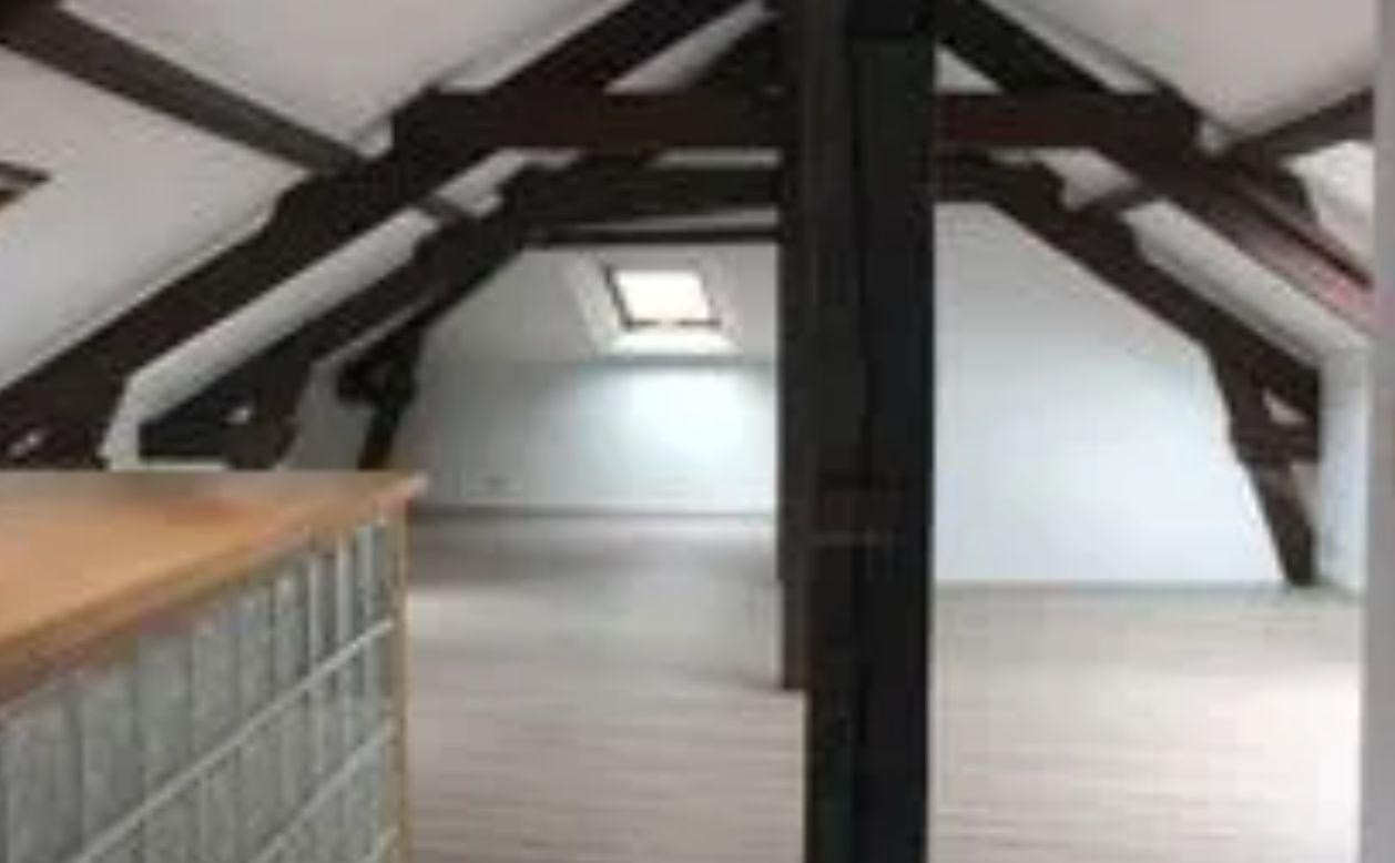 
                                                Location
                                                 Location T2 Loft 74 m2