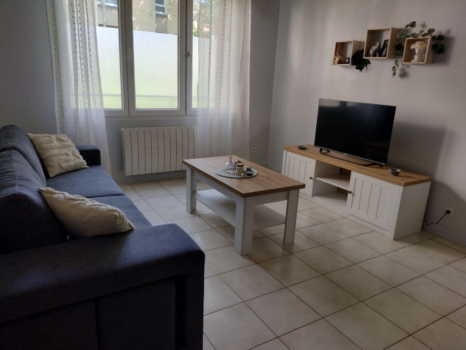 
                                                Location
                                                 Location T2 meublé centre Amiens