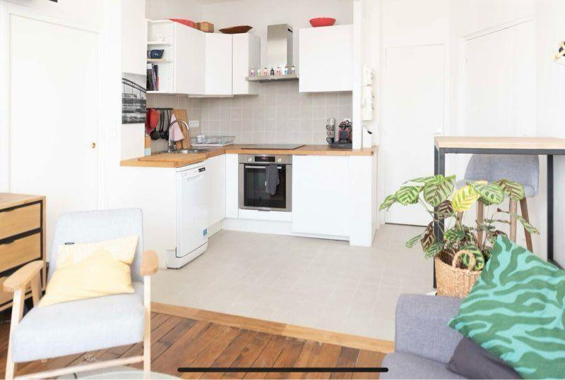 
                                                Location
                                                 Location T2 - Paris 20eme - meublé