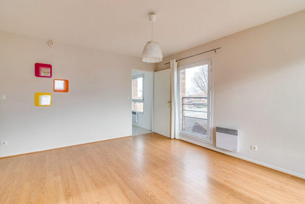 
                                                Location
                                                 Location T2 refait à neuf et balcon à Colombes