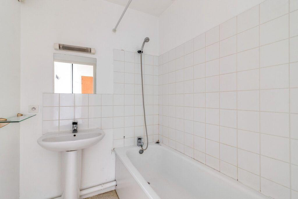 
                                                Location
                                                 Location T2 refait à neuf et balcon à Colombes