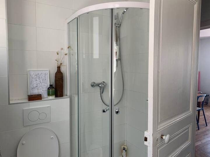 
                                                Location
                                                 Location T2 Stalingrad 40m2 1175e cc