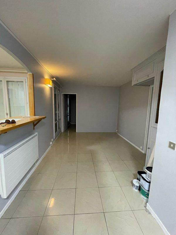 
                                                Location
                                                 Location T2 Versailles avec terrasse