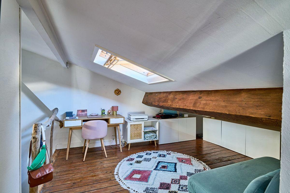 
                                                Location
                                                 Location T2bis meublé terrasse Bordeaux
