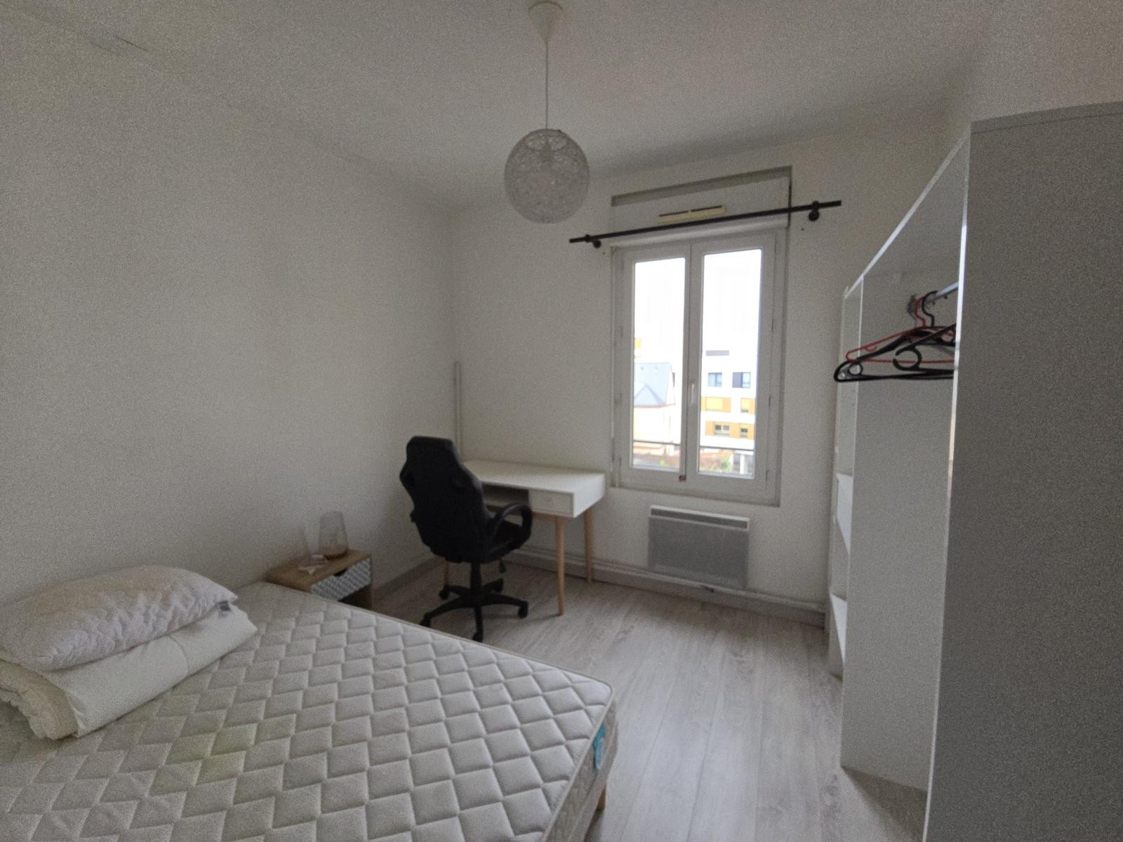
                                                Location
                                                 Location T3 meublé, Dock Vauban