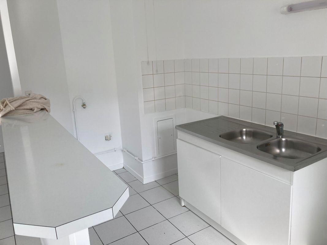 
                                                Location
                                                 Location T3 non meublé Rouen