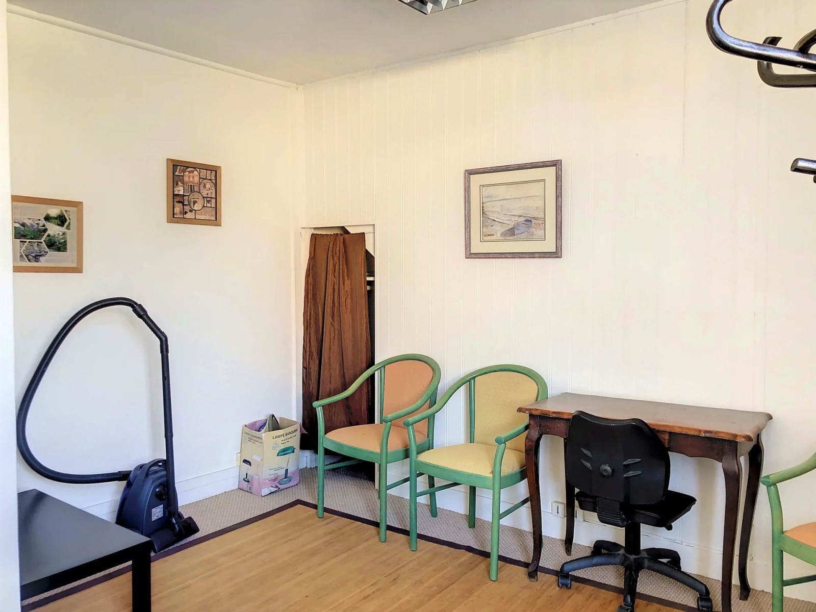 
                                                Location
                                                 locaux 26 m²