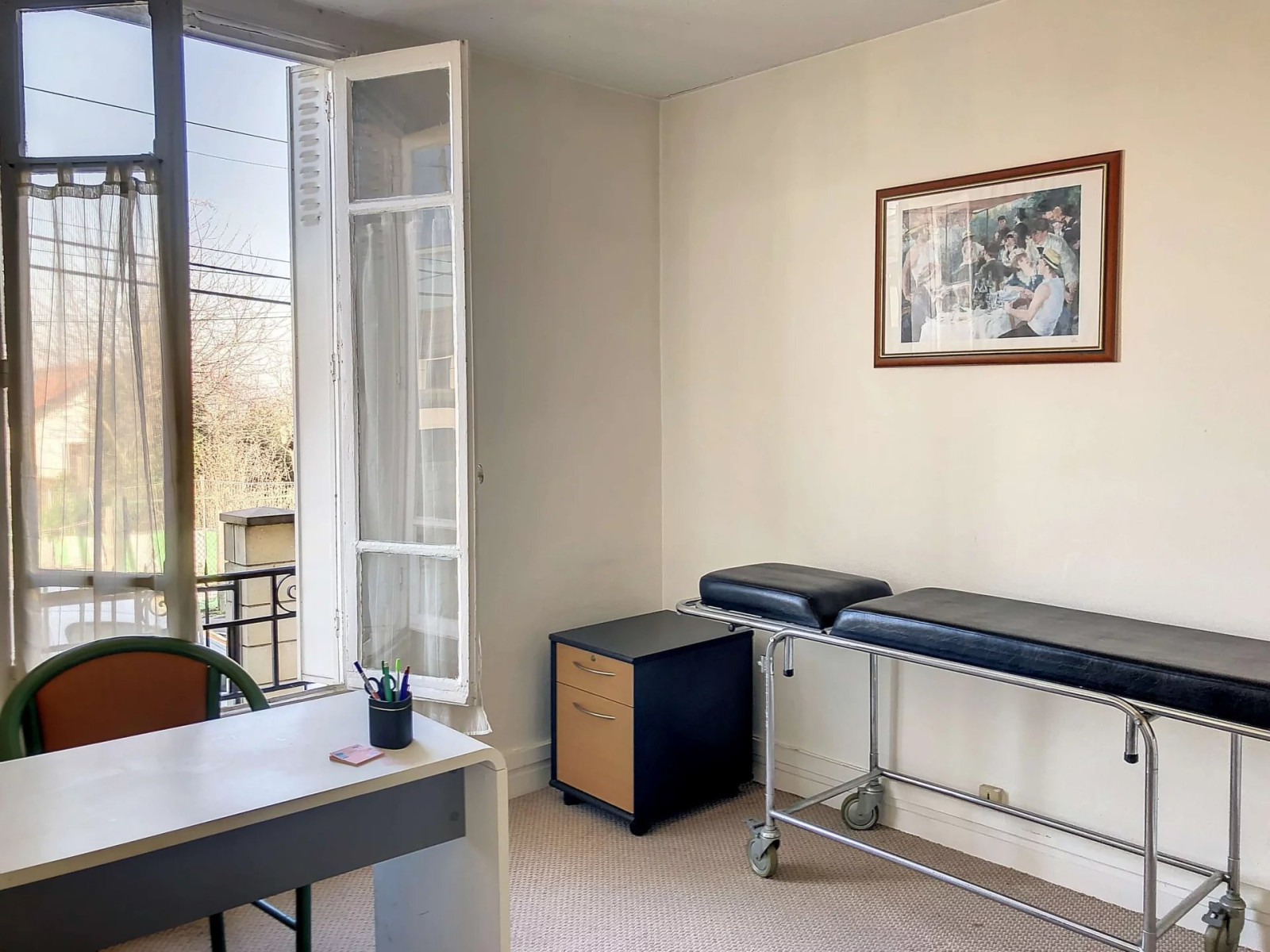 
                                                Location
                                                 locaux 26 m²