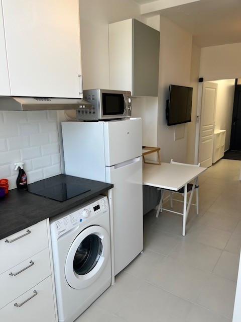 
                                                Vente
                                                 LOCAUX MIXTE AIX EN PROVENCE (13)