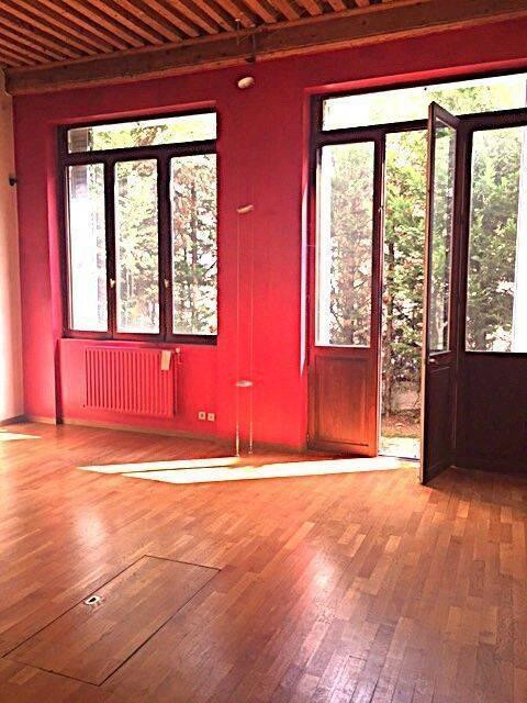 
                                                Location
                                                 LOFT avec terrasse, atypique, beaucoup de cachet
