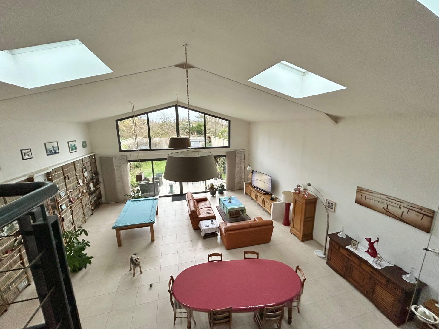 
                                                Vente
                                                 Loft d’architecte avec jardin et garage