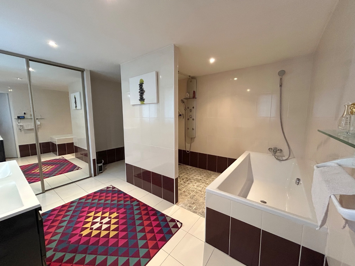 
                                                Vente
                                                 Loft d’architecte avec jardin et garage