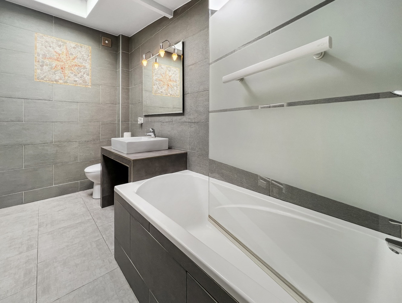 
                                                Vente
                                                 LOFT de 102m² à louer