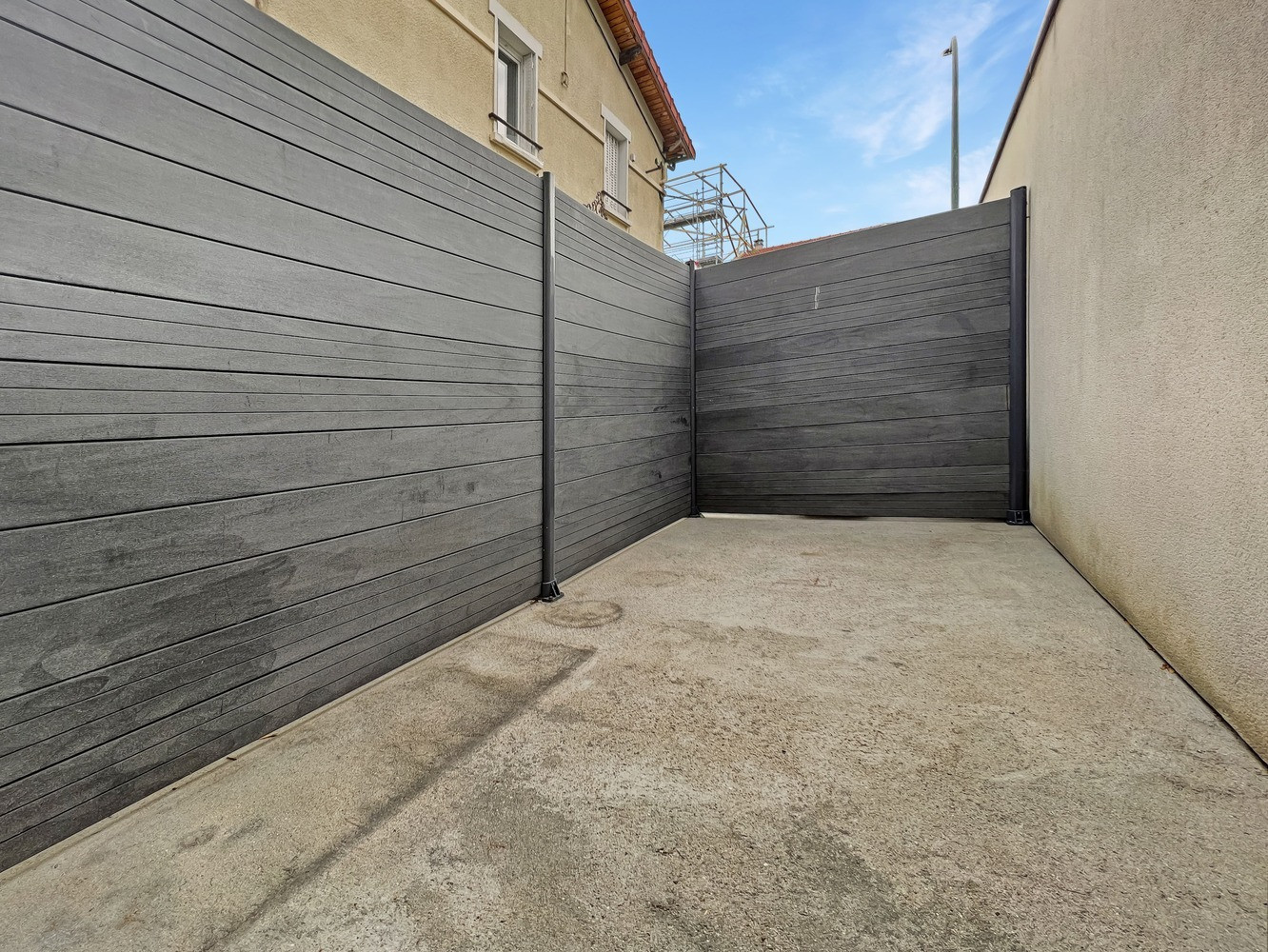 
                                                Vente
                                                 LOFT de 102m² à louer