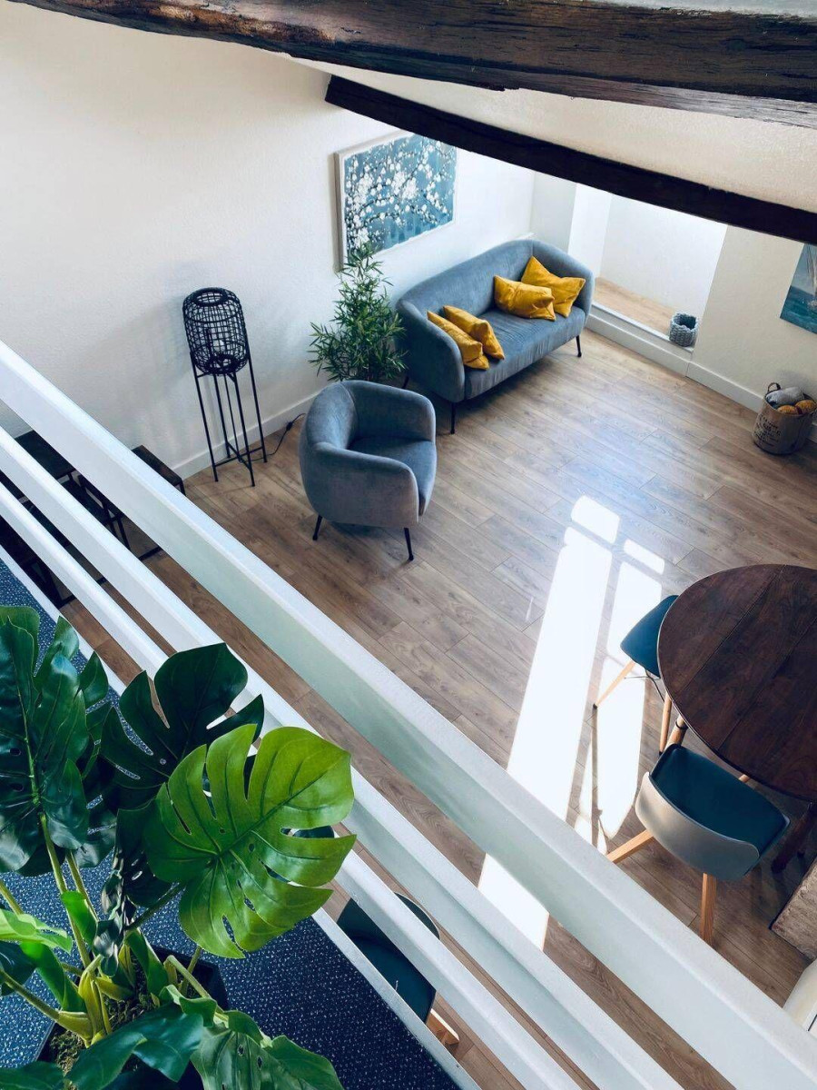 
                                                Location
                                                 Loft de charme meublé 35m² en hyper centre