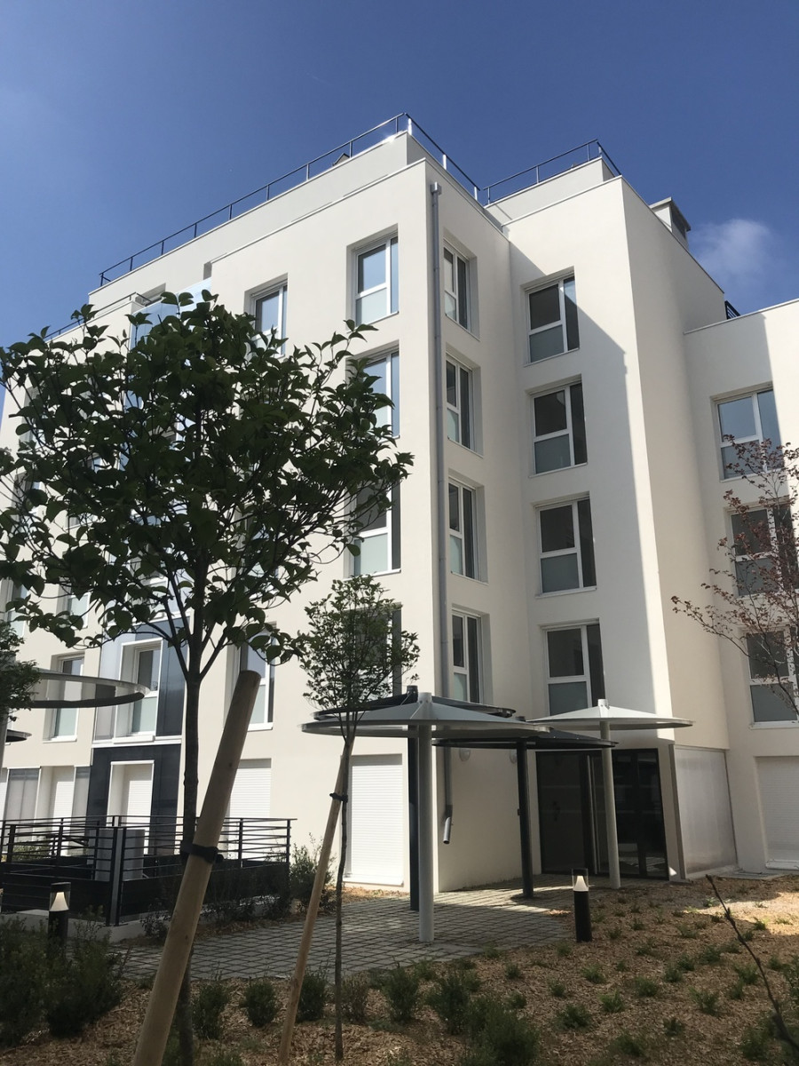 
                                                Location
                                                 Loft en résidence étudiante