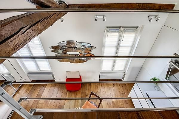 
                                                Location
                                                 Loft moderne et original au coeur du Marais (loyer tout inclus)