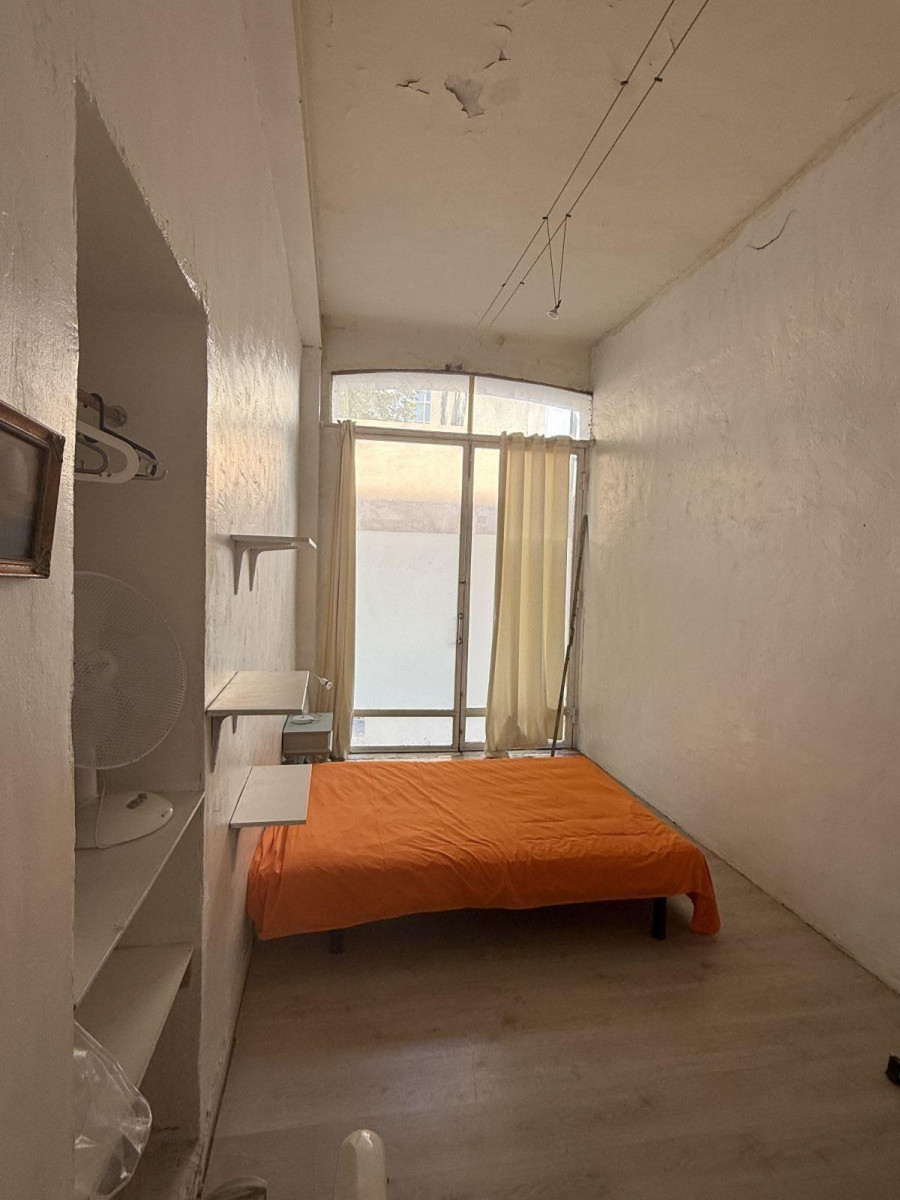 
                                                Location
                                                 Loft pour deux étudiants. Au centre de Marseille.