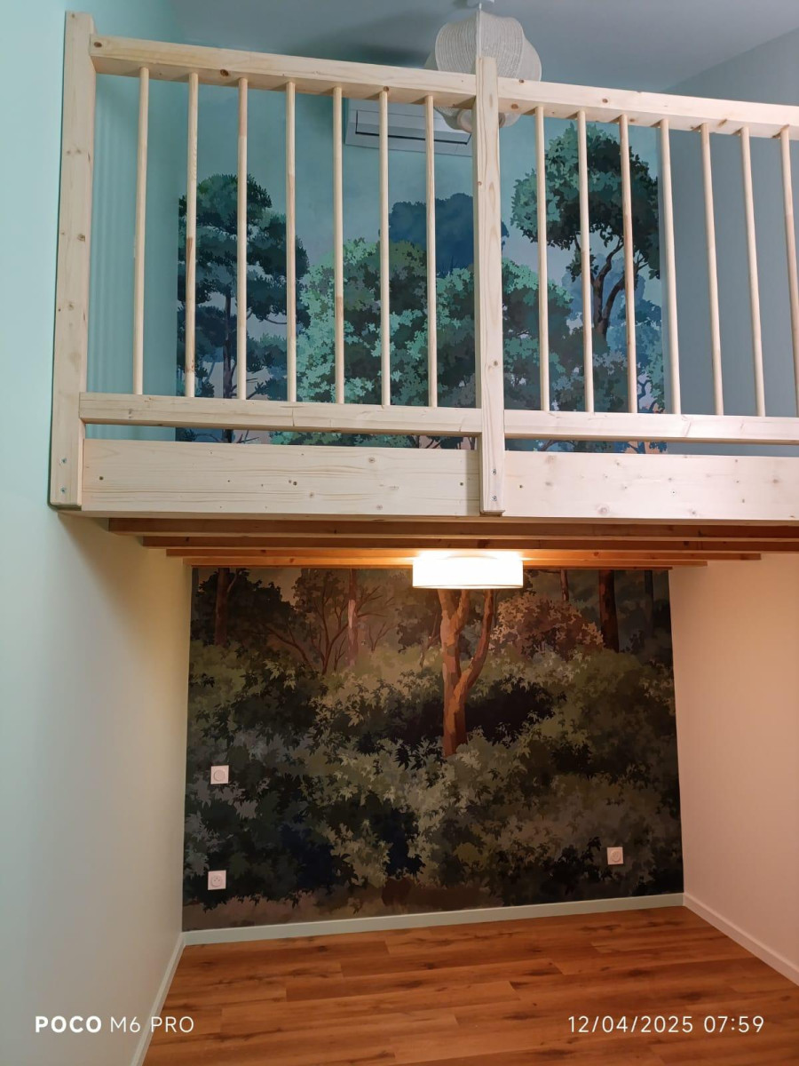 
                                                Location
                                                 Loft style atelier rdc dans village