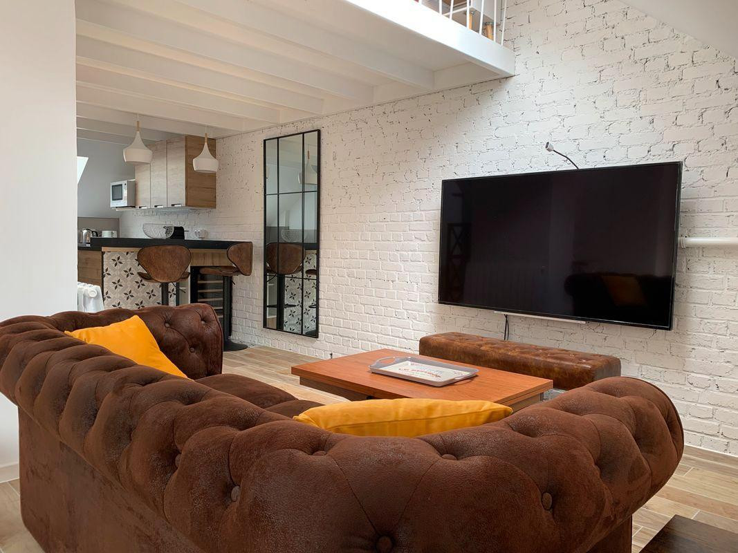 
                                                Location
                                                 Loft tout confort et meublé  42m² refait à neuf