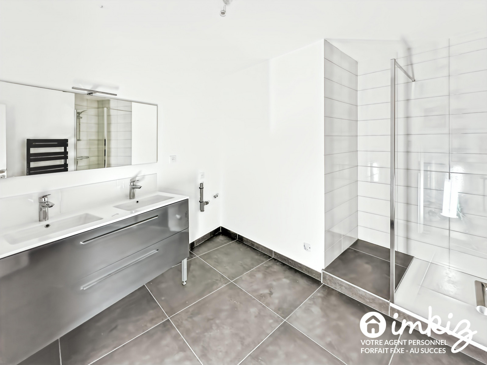 
                                                Vente
                                                 Logement 5 pièces