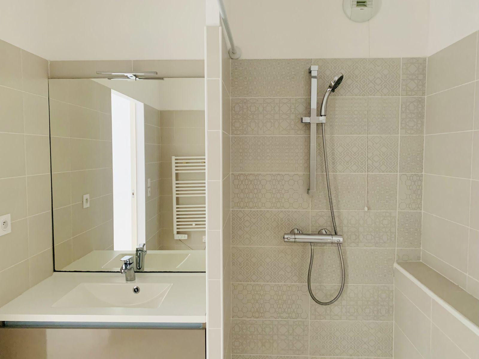 
                                                Location
                                                 Logement dans le quartier de St Victor