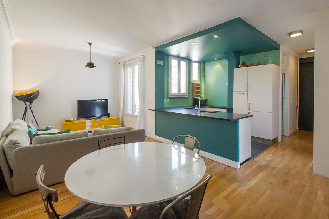
                                                Location
                                                 Logement de 3 pièces meublé à Rue Lecourbe