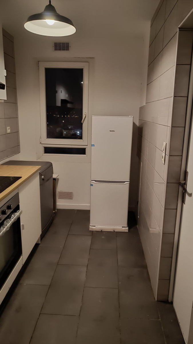 
                                                Location
                                                 Logement familial / Colocation meublée de standing