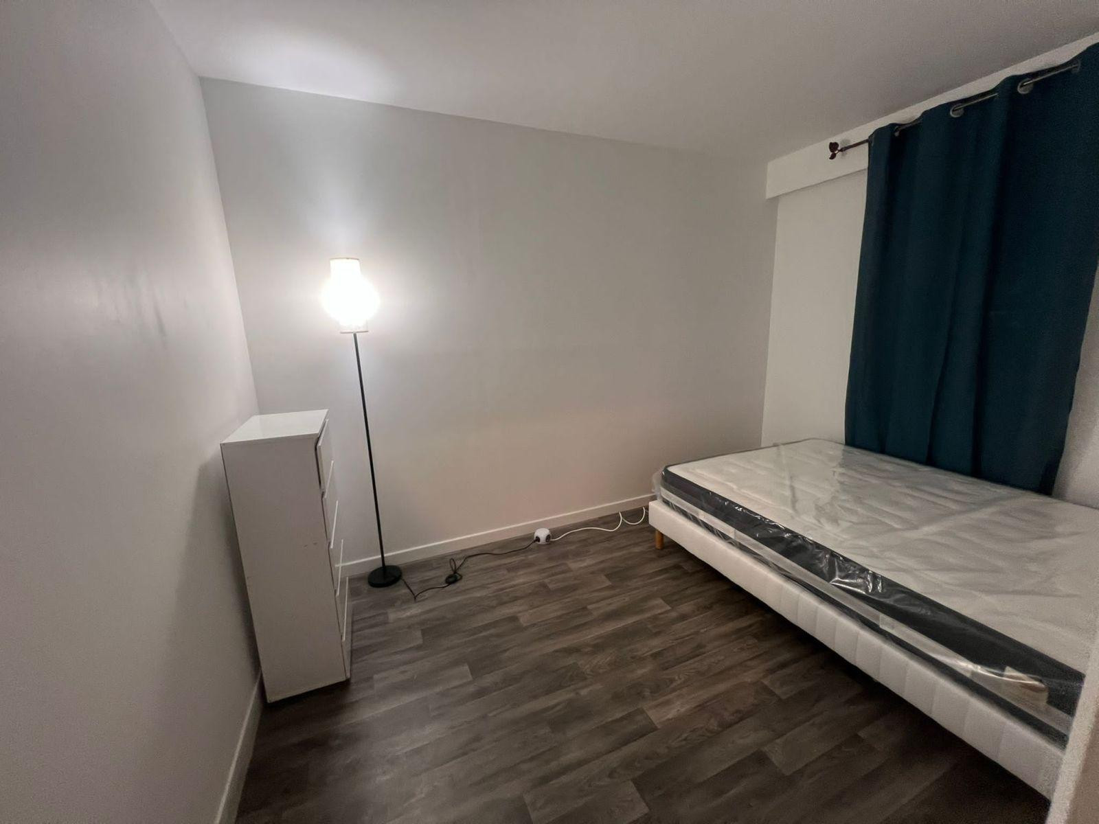 
                                                Location
                                                 Logement familial / Colocation meublée de standing
