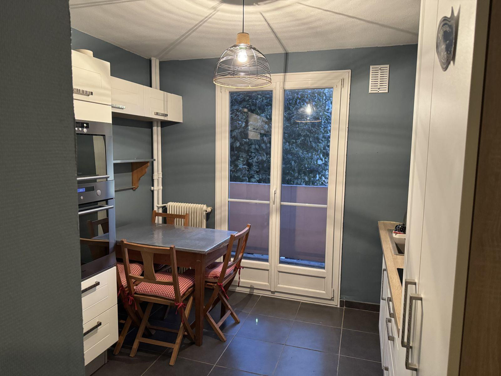 
                                                Location
                                                 Logement Lyon 7 proche ENS EM LYON
