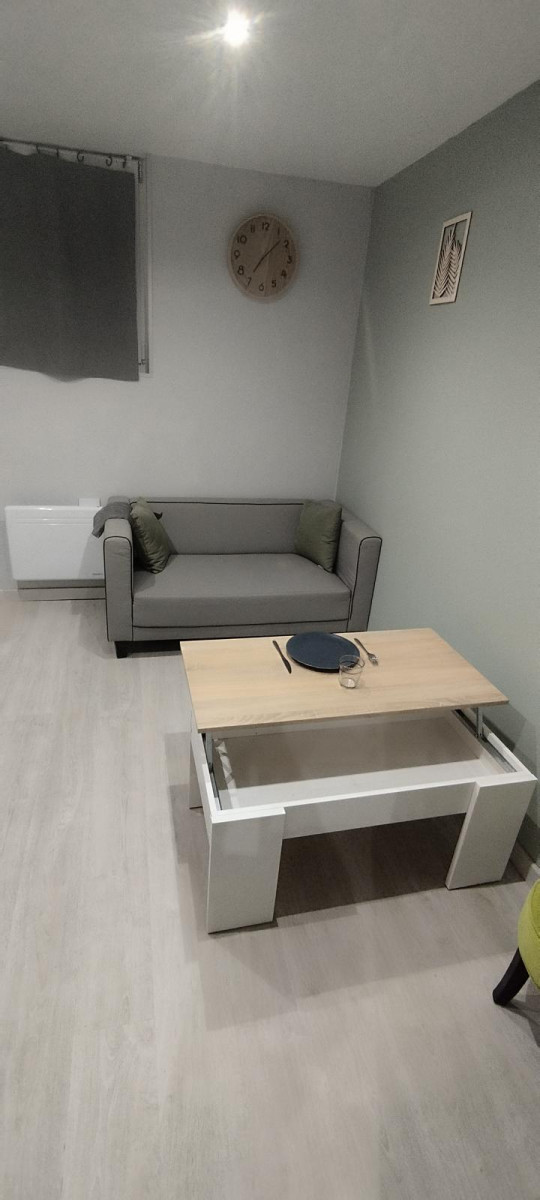 
                                                Location
                                                 Logement meublé 25m2