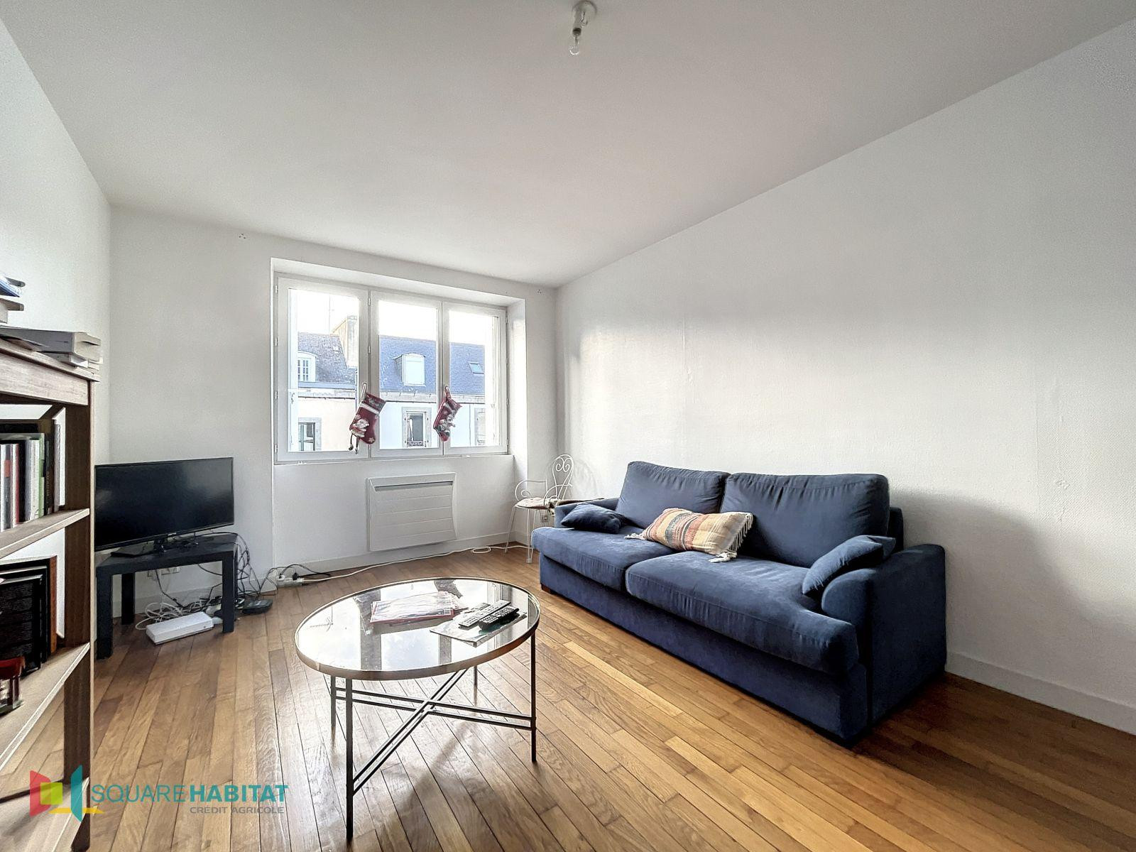 
                                                Location
                                                 Logement T3 dans immeuble calme avec 2 logements .