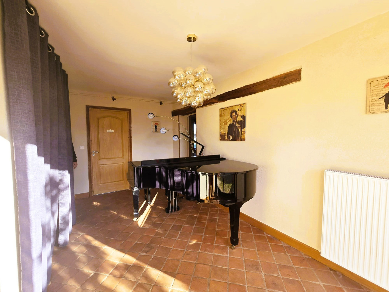 
                                                Vente
                                                 Maison de caractère (Longère bourbonnaise rénovée)