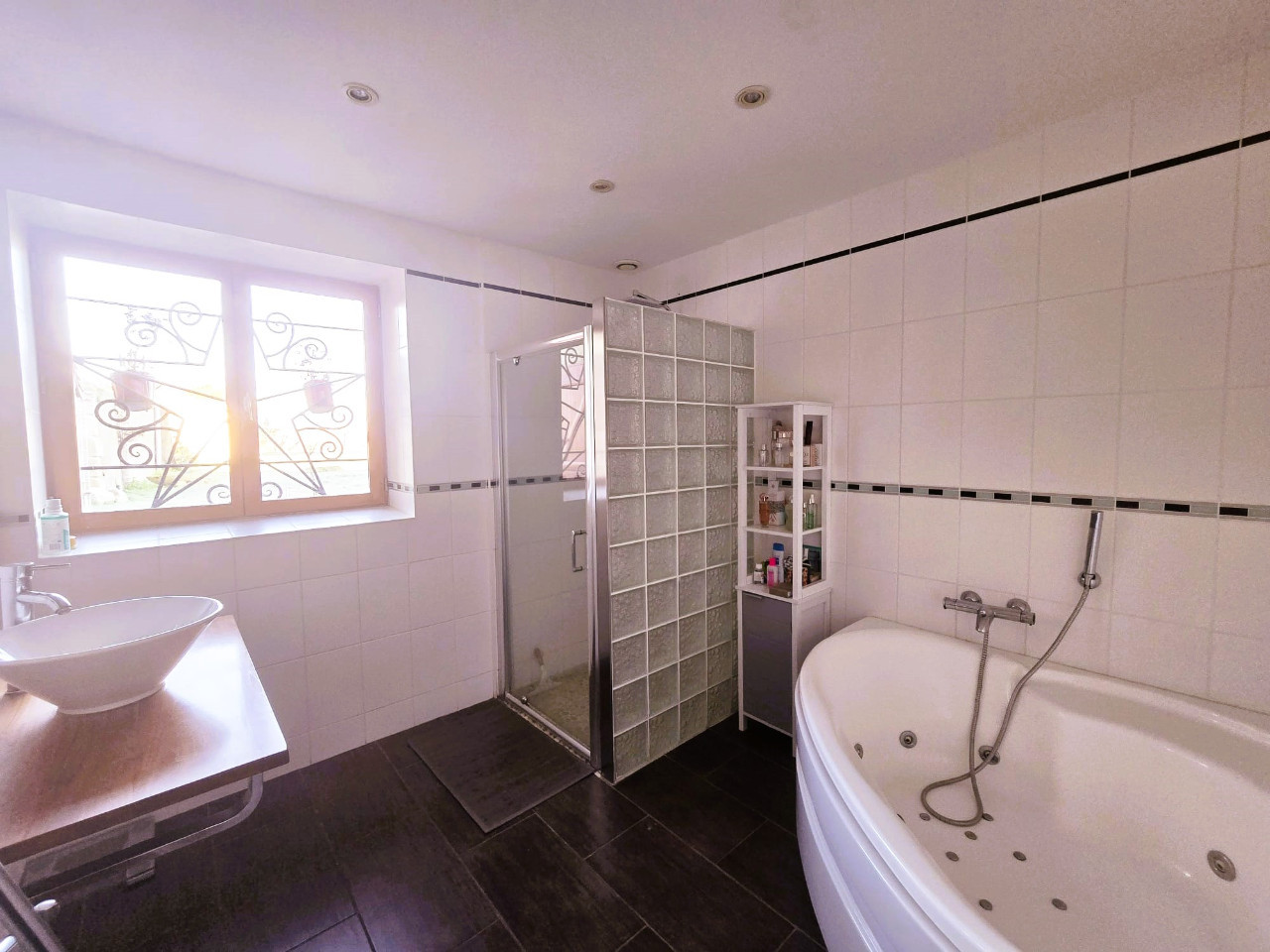 
                                                Vente
                                                 Maison de caractère (Longère bourbonnaise rénovée)