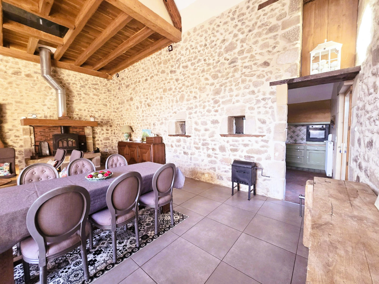 
                                                Vente
                                                 Maison de caractère (Longère bourbonnaise rénovée)