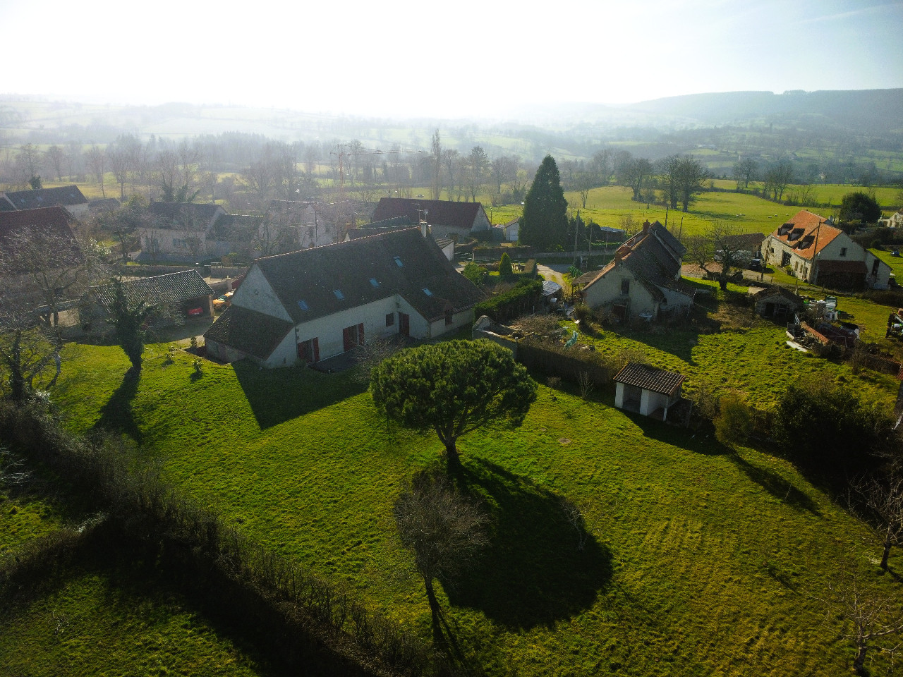 
                                                Vente
                                                 Maison de caractère (Longère bourbonnaise rénovée)