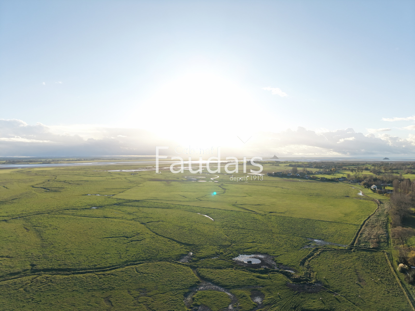 
                                                Vente
                                                 Longère + dépendance entre Avranches et le Mont-Saint-Michel