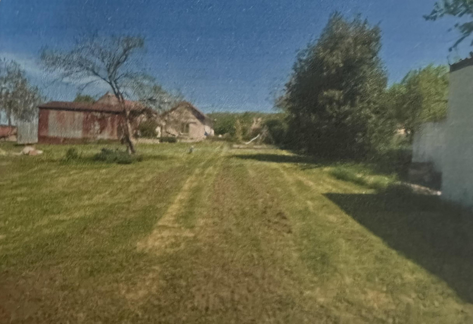 
                                                Vente
                                                 LONGÈRE EN PIERRE – 4 CHAMBRES – DÉPENDANCES