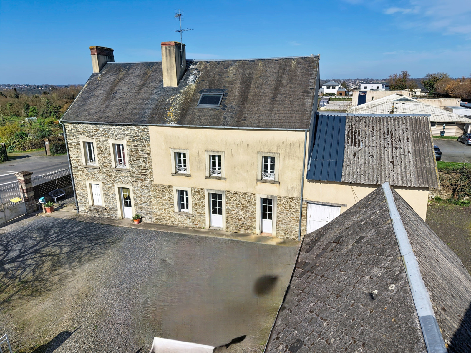
                                                Vente
                                                 Longère en pierre SAINT-LO 
