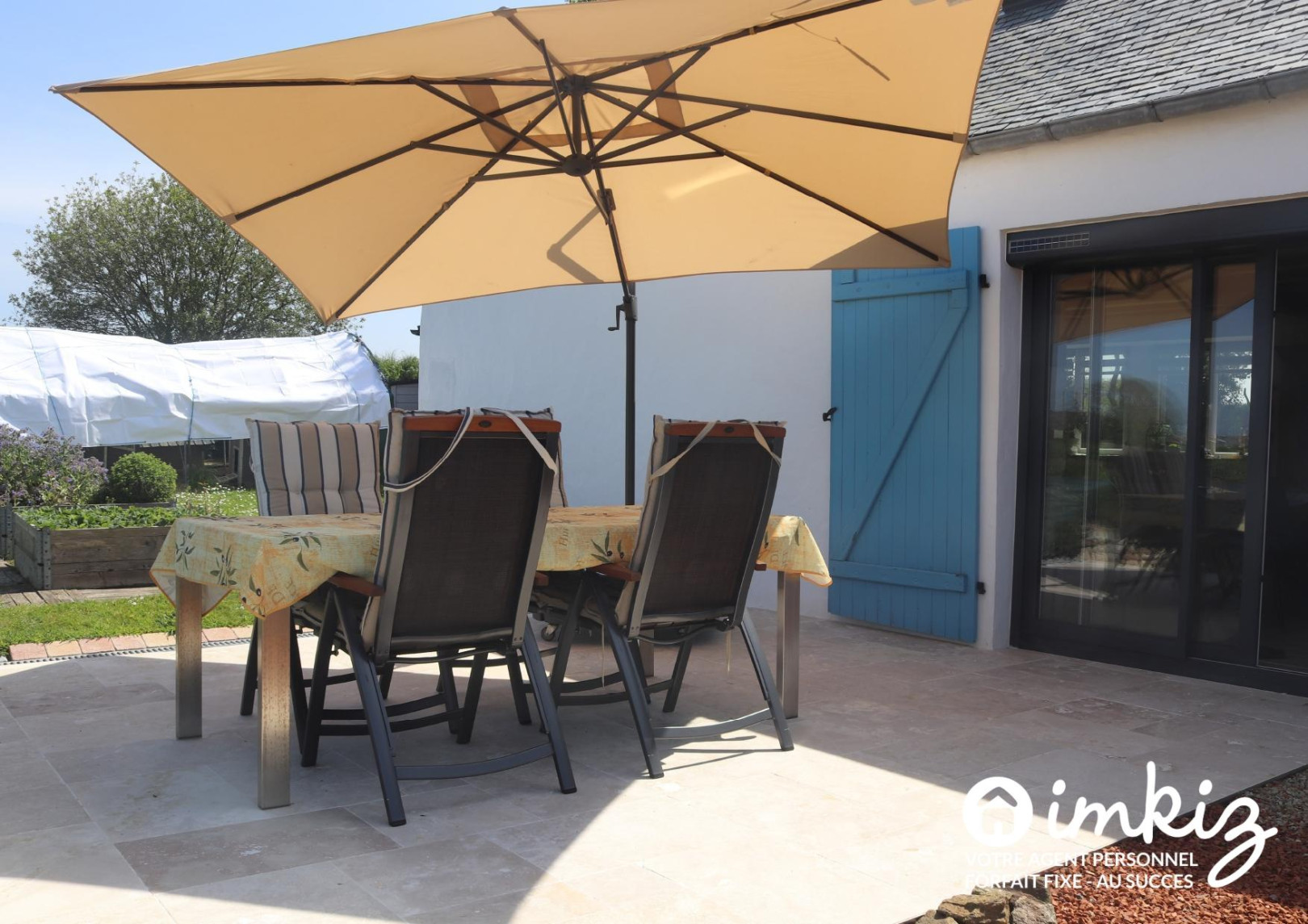 
                                                Vente
                                                 Longère,  + gîte, grand terrain