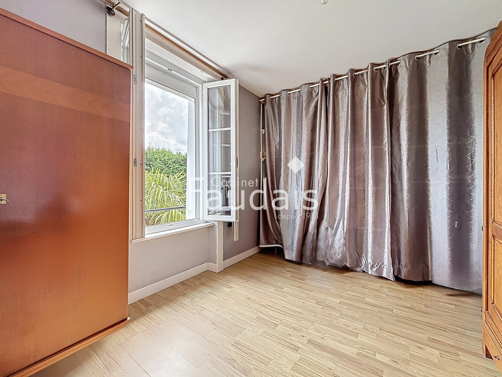 
                                                Vente
                                                 LONGERE RENOVEE CONDE SUR VIRE - 10 MIN DE ST LO