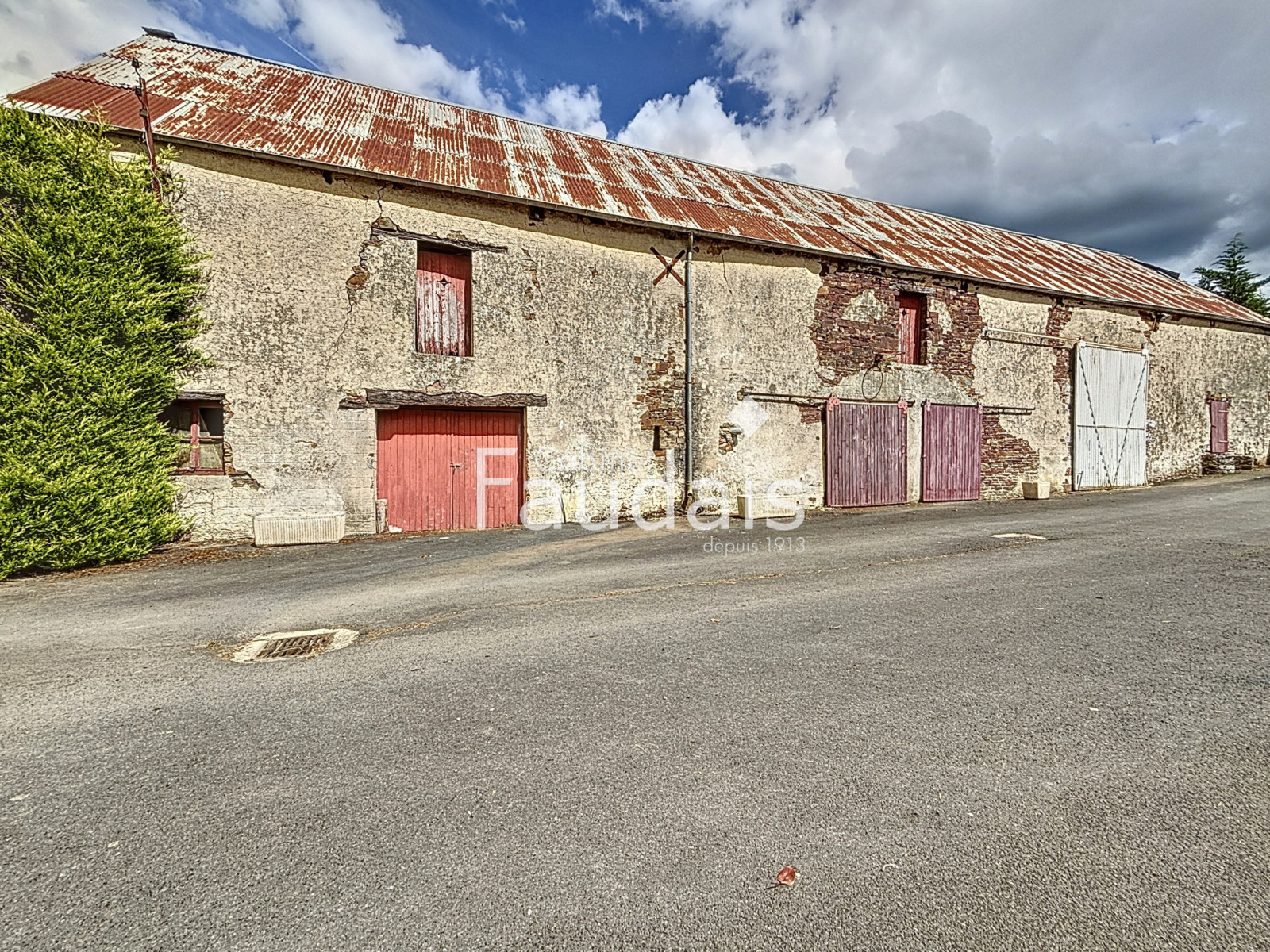 
                                                Vente
                                                 LONGERE RENOVEE CONDE SUR VIRE - 10 MIN DE ST LO