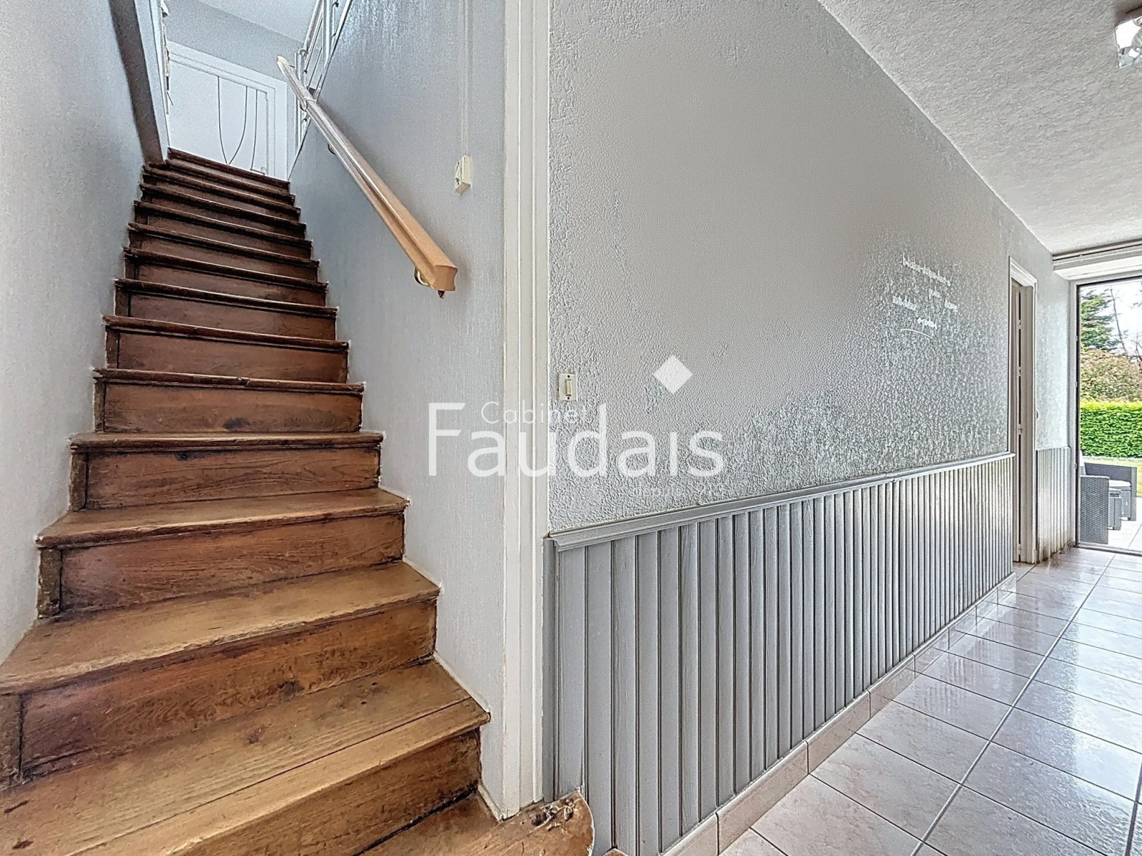 
                                                Vente
                                                 LONGERE RENOVEE CONDE SUR VIRE - 10 MIN DE ST LO