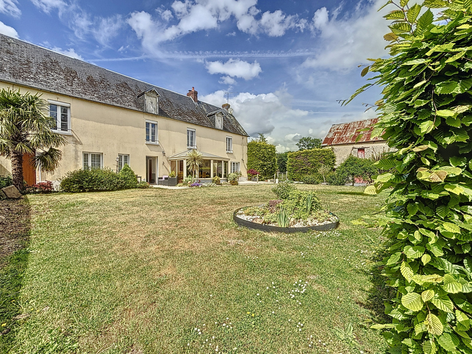 
                                                Vente
                                                 LONGERE RENOVEE CONDE SUR VIRE - 10 MIN DE ST LO