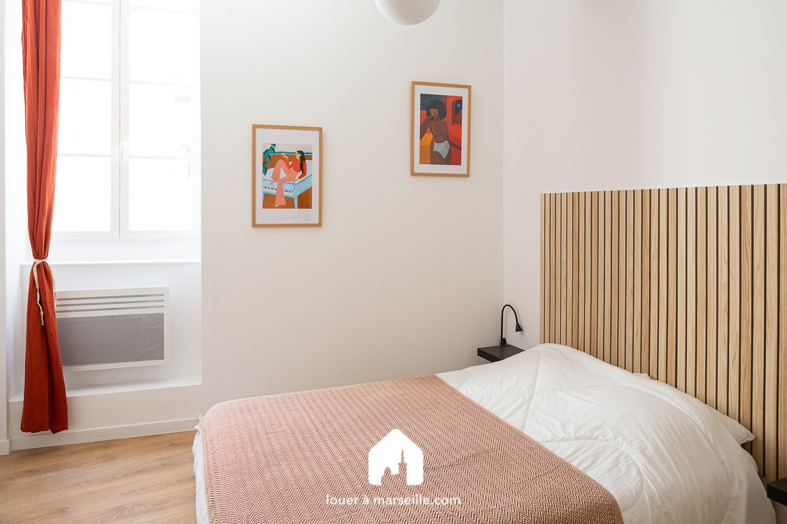 
                                                Location
                                                 Lorette