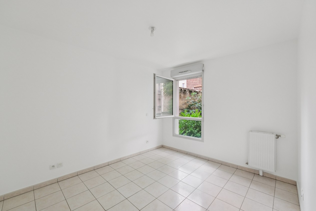 
                                                Vente
                                                 Lot 02 St Denis