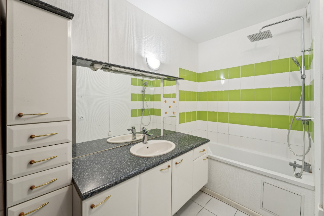 
                                                Vente
                                                 lot 1 CLICHY - IDEAL PROFESSION LIBERALE