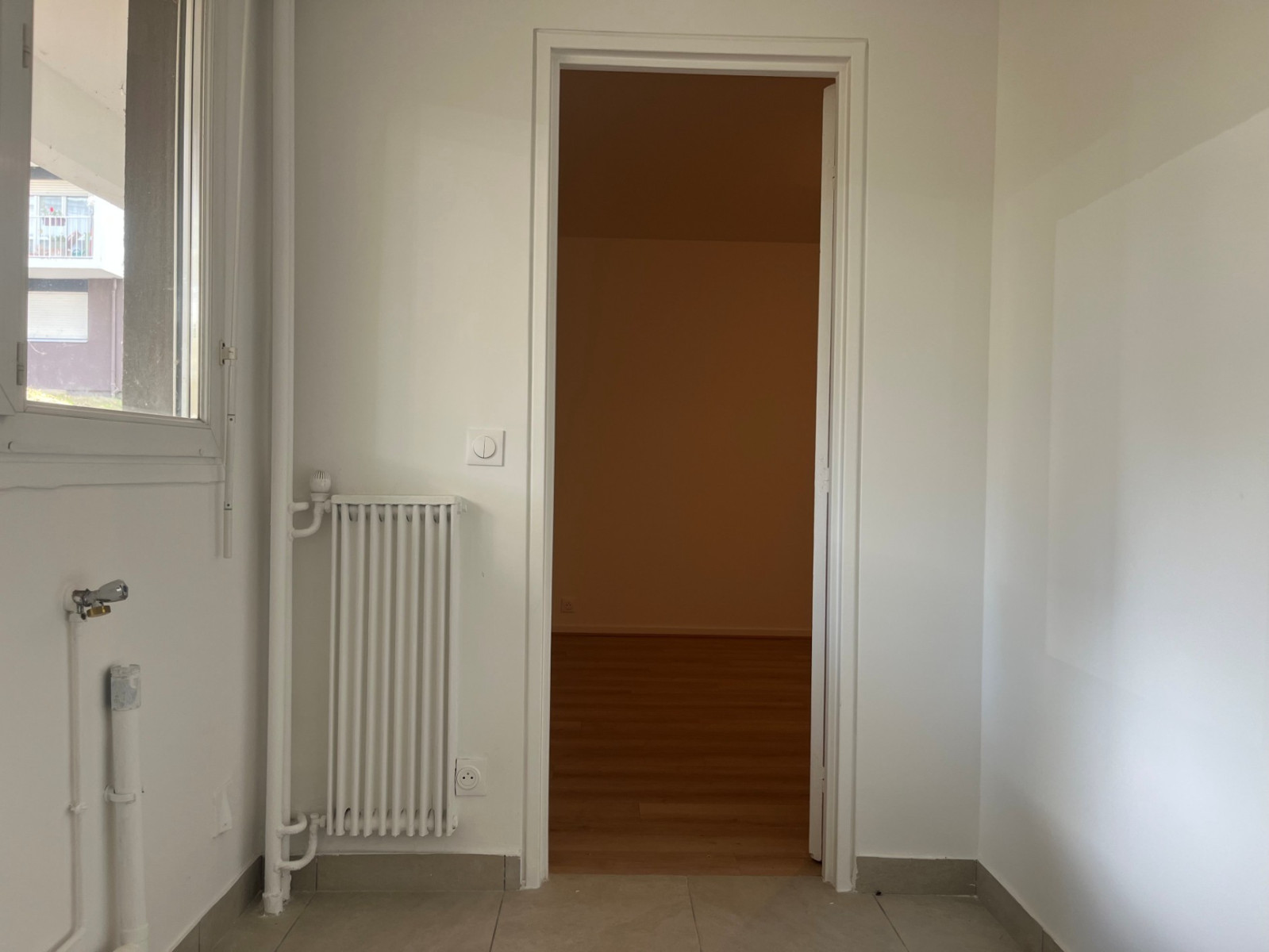 
                                                Vente
                                                 lot 101 Noisy-le-Grand