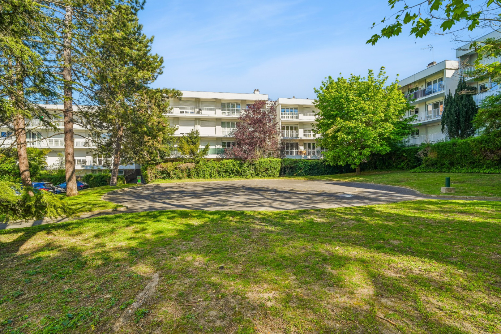 
                                                Vente
                                                 lot 101 Noisy-le-Grand
